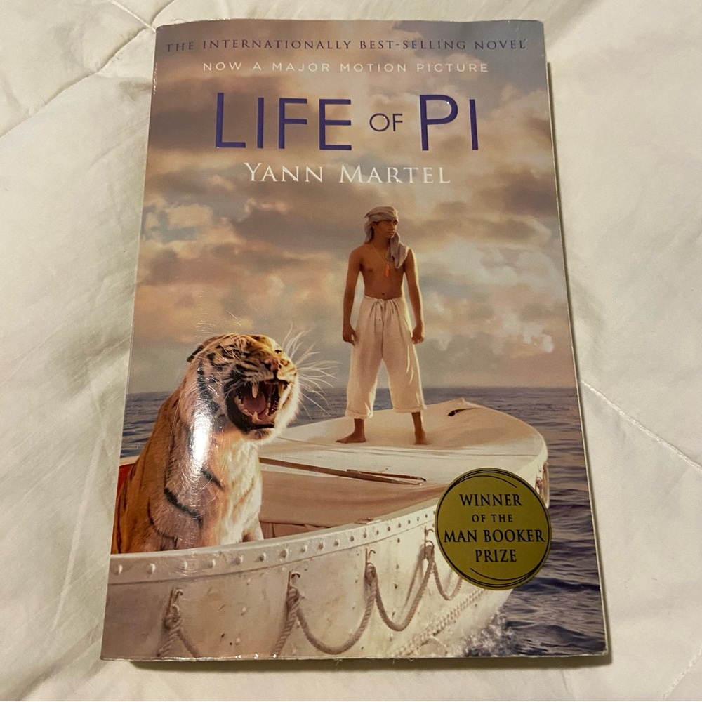 ⛄️ Paperback book - Life of Pi by Yang Martel